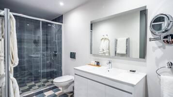 Junior Suite, Terrace | Bathroom | Shower, slippers, towels