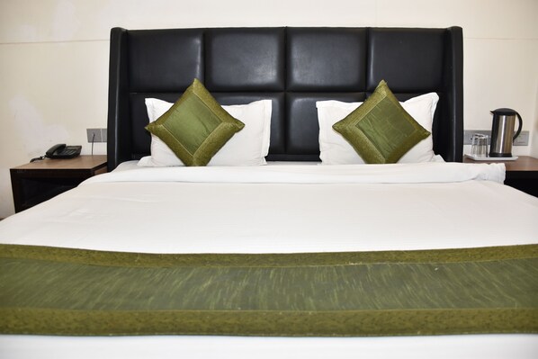 Habitación doble Deluxe | Camas con efecto memoria, wifi gratis y ropa de cama 