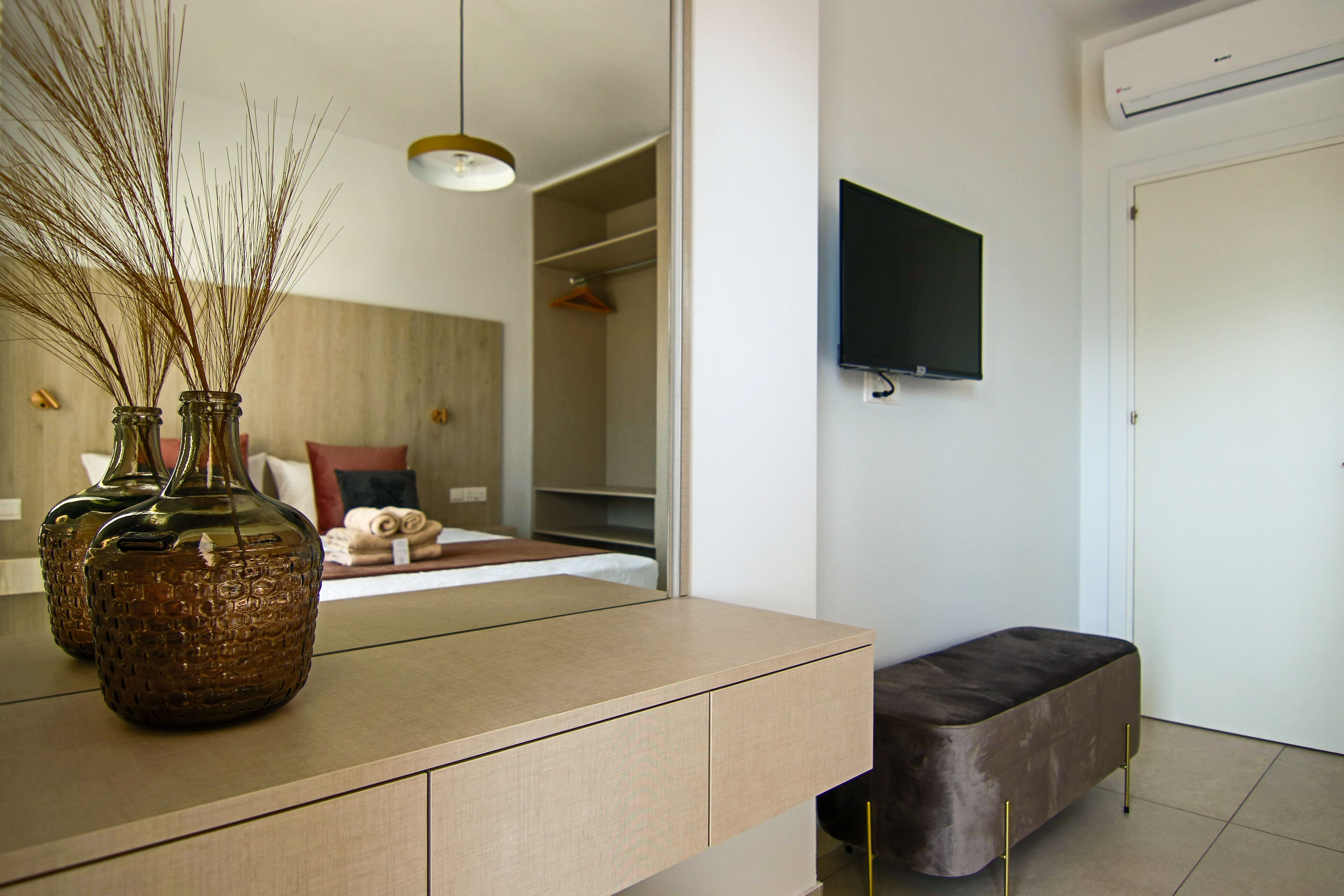 Deluxe Apartment | 2 bedrooms, iron/ironing board, free WiFi, bed sheets