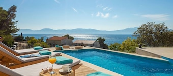 Luxury Villa Azul Makarska With Heated Pool