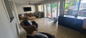 Hollywood paradise near all points of interest