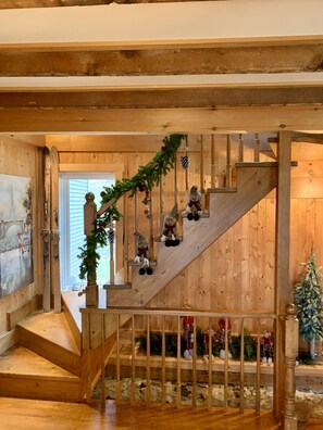 Unclassified image, 4 of 50, button