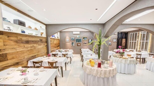 Free daily buffet breakfast - Partner Hoteis by Almasty (Chapecó)