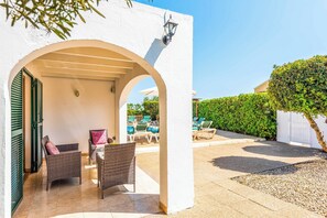 Terrace/patio - Villa Tramontana - Eight Bedroom Villa, Sleeps 10 (Ciutadella de Menorca)