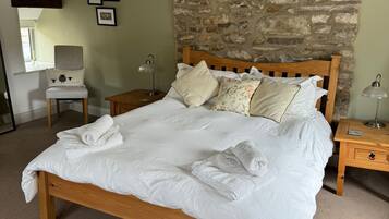 1 soverom, strykejern/-brett, wi-fi (inkludert) og sengetøy