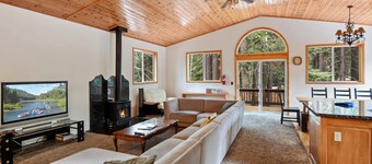Truckee Pines Retreat Game Room & Forest Views
