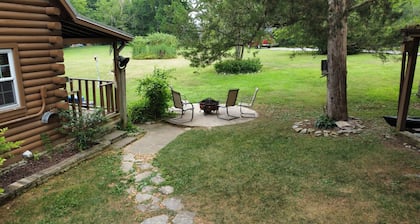 Cozy, Riverfront ENTIRE Cabin