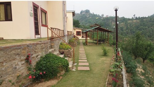 Family Room @ Calm Cottages, Nathuwakhan