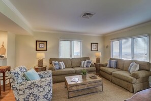 Living area - Port O'Call E 204 -  Great Ocean Views (Isle Of Palms)