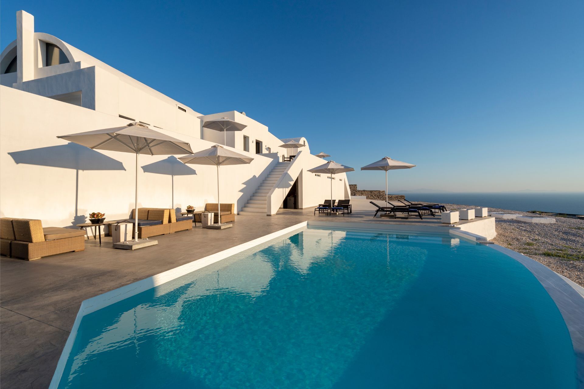 季节性开放的室外游泳池