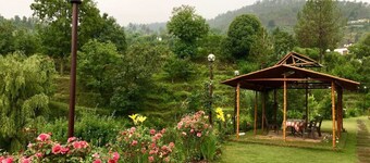 Double Room @ Calm Cottages, Nathuakhan