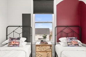 4 多间卧室、办公桌、熨斗/熨衣板、免费 WiFi