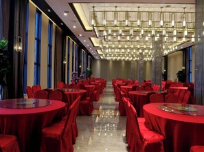 Unclassified image, 5 of 59, button - Fengze Business Hotel (Fanshi)