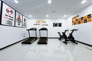 Gym - Zhongyi Hotel (Zhong County)
