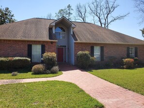 Exterior - GULF COAST  LODGINGS. (Diamondhead)