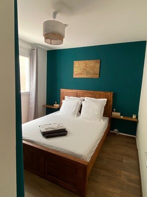 2 bedrooms, desk, iron/ironing board, free WiFi - New: refurbished meublé de tourisme in Boucan canot (Saint Paul)