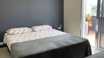 3 bedrooms, bed sheets