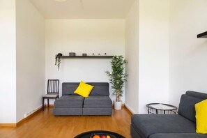 Téléviseur, bureau