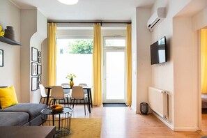 TV, offices - Kudamm plus AC plus SelfCheckIn (Berlin)