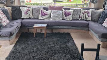 Chalet, Beberapa Tempat Tidur | Area keluarga | Televisi 30-inci dengan saluran TV digital