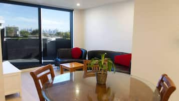 Basic Apartment, Multiple Beds | Private kitchen | Coffee/tea maker, fridge, microwave, oven