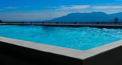 Infinity Pool Apartment