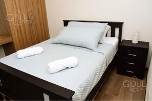3 chambres, fer et planche à repasser, Wi-Fi