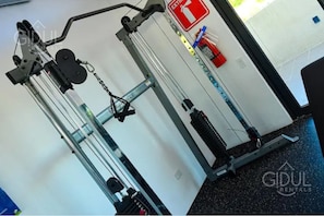 Fitness facility - Infinity Pool Apartment (San Salvador)