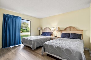 3 bedrooms, iron/ironing board, Internet
