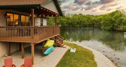 Views! Lakefront Hot Tub, Kayaks, Firepit, & Pool! Disc Golf, Park, & Playground