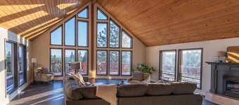 HUGE A-Frame in Goldendale // Now Sleeps 12!