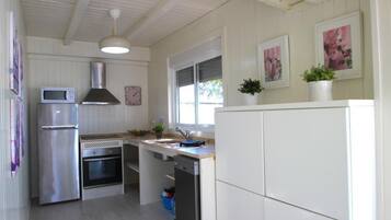 Réfrigérateur, micro-ondes, four, lave-vaisselle