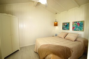 2 bedrooms, internet, bed sheets