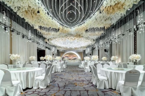 Shehong Kuangyi Hotel (Yongyi Square)