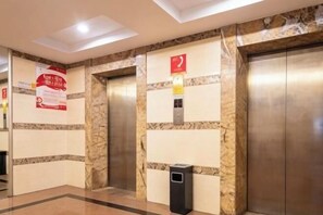 Interior - Sunny Holiday Hotel (Shishi)