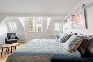 1 bedroom, desk, iron/ironing board, travel cot - 4. APARTEMENT PARIS CENTRE 50m2 2 beds - 2/4 pers. Air conditioning (Paris)