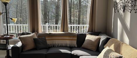 Smart-tv en een open haard