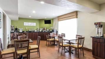 Free daily continental breakfast