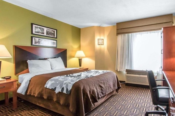 Bureau, fer et planche à repasser, Wi-Fi gratuit, draps fournis