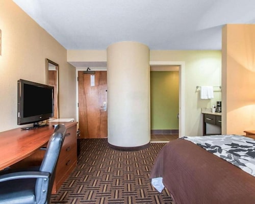 The Douillet by Demeure Hotels