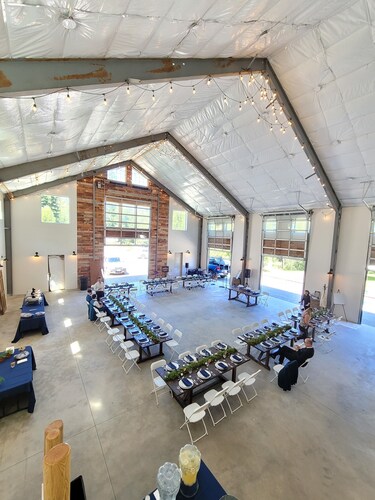 Barndominum, minutes to lake and trails sleeps 14+ Weddings, Events, Retreats