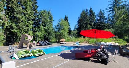 Barndominum, minutes to lake and trails sleeps 14+ Weddings, Events, Retreats