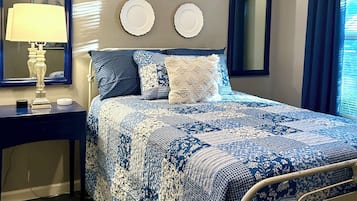 2 Schlafzimmer, Schreibtisch, Bügeleisen/Bügelbrett, kostenloses WLAN