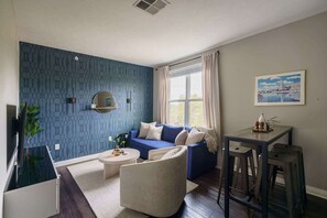 Een televisie en een kantoor