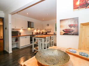 Cottage | Interior