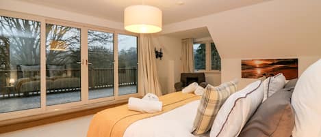 Cottage | 5 bedrooms, individually decorated, individually furnished, free WiFi