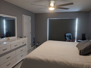 2 habitaciones, escritorio, wifi y ropa de cama