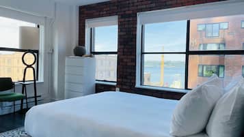 Premium bedding, individually decorated, individually furnished, desk