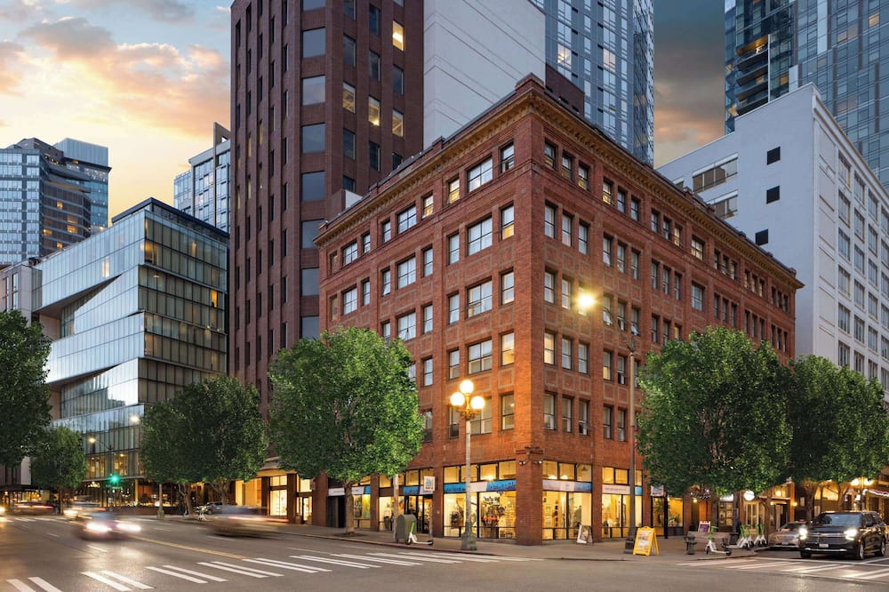 Reside Seattle Downtown, a Wyndham Residence