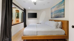 8 bedrooms, desk, iron/ironing board, travel cot